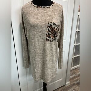 Easel Beige Leopard Pocket Long Sleeve Top
